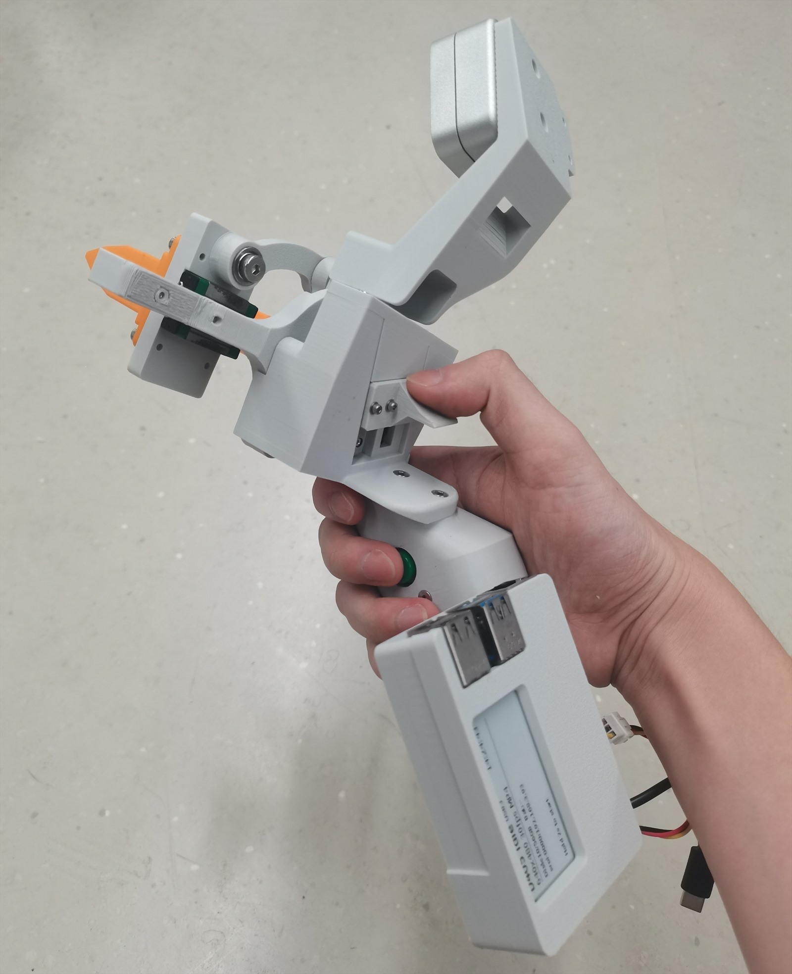Finger-coupled SROI V2 gripper actuation